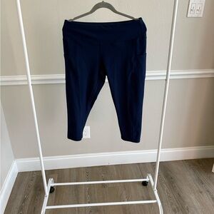 XL Navy Blue Cropped Leggings with Pockets